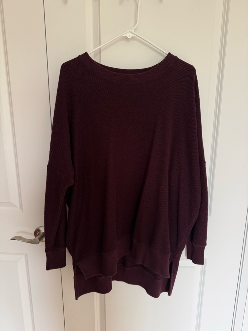 Women's Oversized Crewneck Sweater - Burgundy
